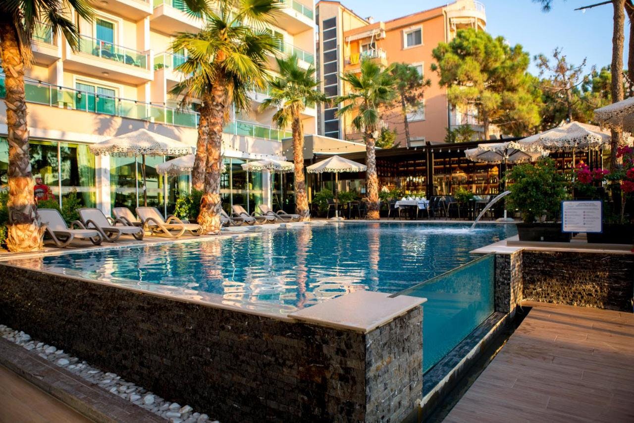 Nepamirštamos atostogos Albanian Star 4* viešbutyje šalia plataus, švelniai link jūros besileidžiančio paplūdimio