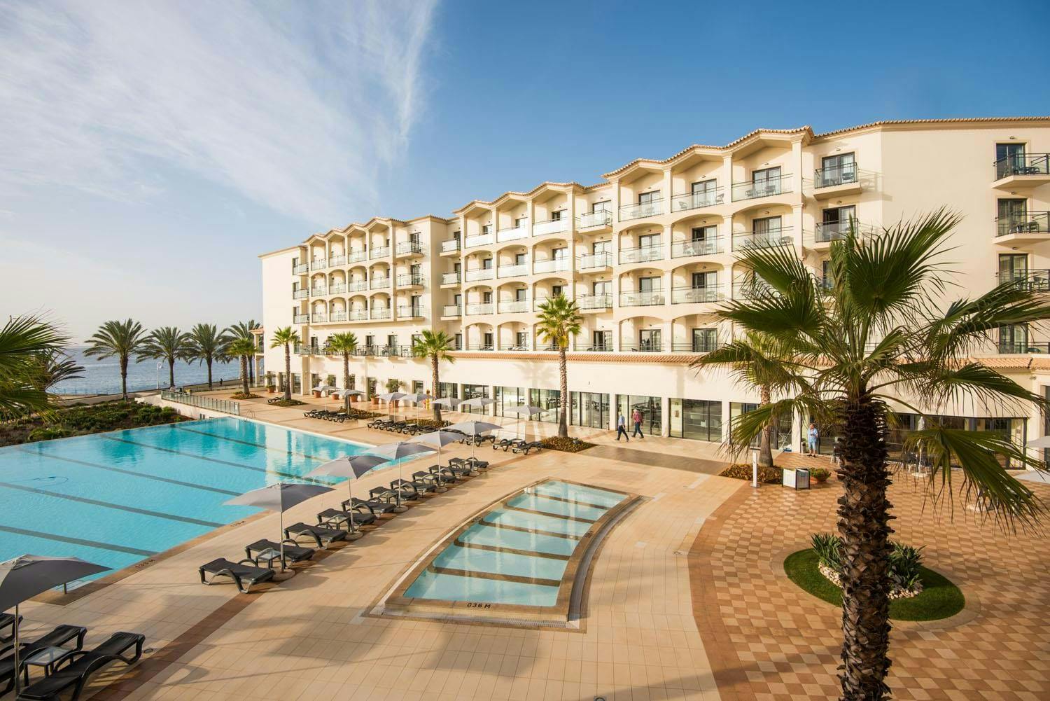 Atostogaukite Vila Galé Santa Cruz 4* viešbutyje, kuriame pakerės atsiveriančios panoramos ir vandenynas